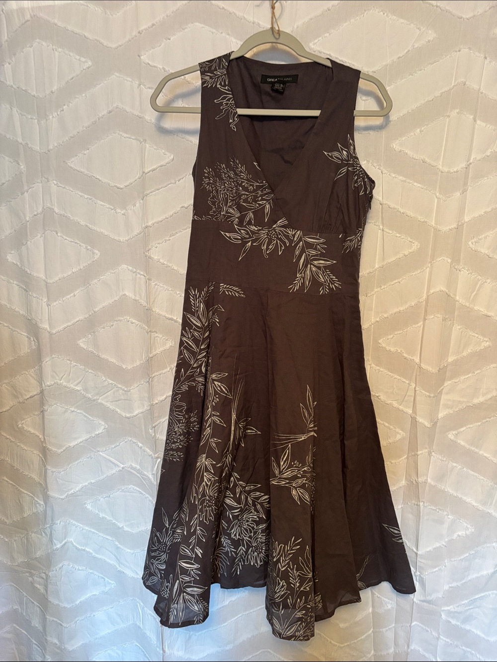Sleeveless Gray Floral V-Neck Dress